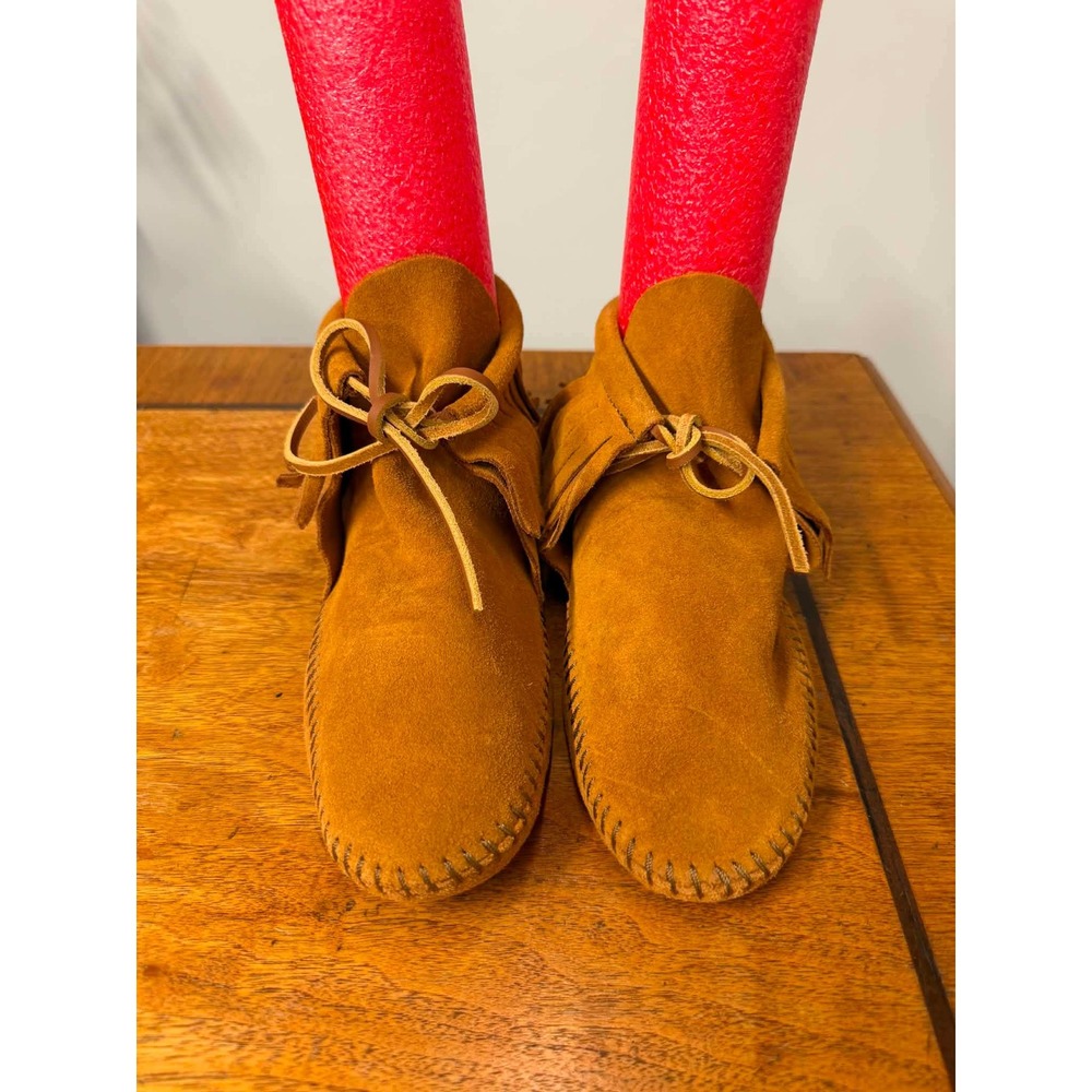 New Minnetonka Women's 7.5 Brown Suede Fringe Softsole Moccasin Ankle Boots 482